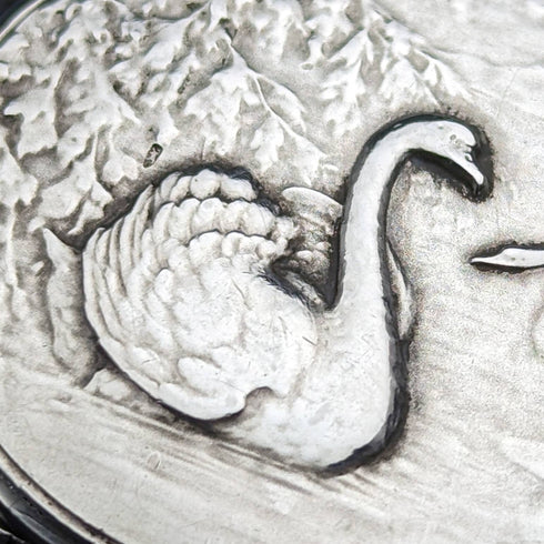 1910年頃 アンティーク オメガ 懐中時計 白鳥彫刻 角型銀側ケース 動作良好